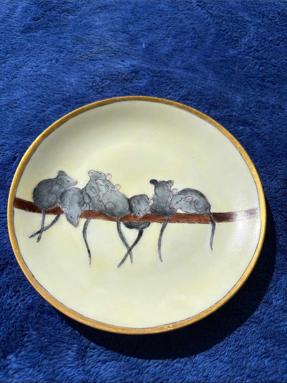 Hutschenreuther  Ceramic Plate with Sleeping Mice Illustration - Cream & Gold